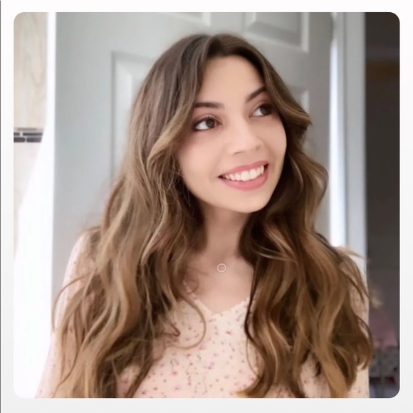 Meet your Posher, Dijana - Picture 1 of 1